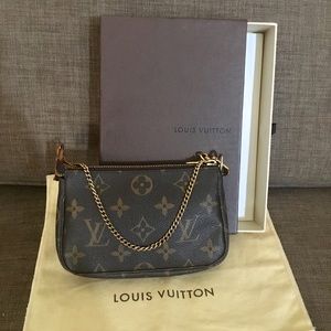 Louis Vuitton Mini Pochette Monogram